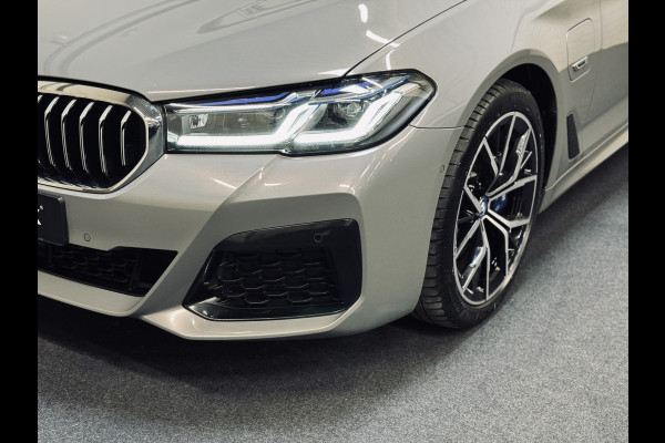 BMW 5 Serie Touring 530e M-Sport | Panorama | harman/kardon | Driv.Ass.Prof.