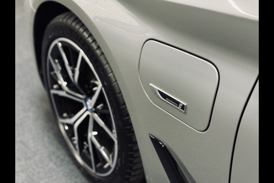 BMW 5 Serie Touring 530e M-Sport | Panorama | harman/kardon | Driv.Ass.Prof.