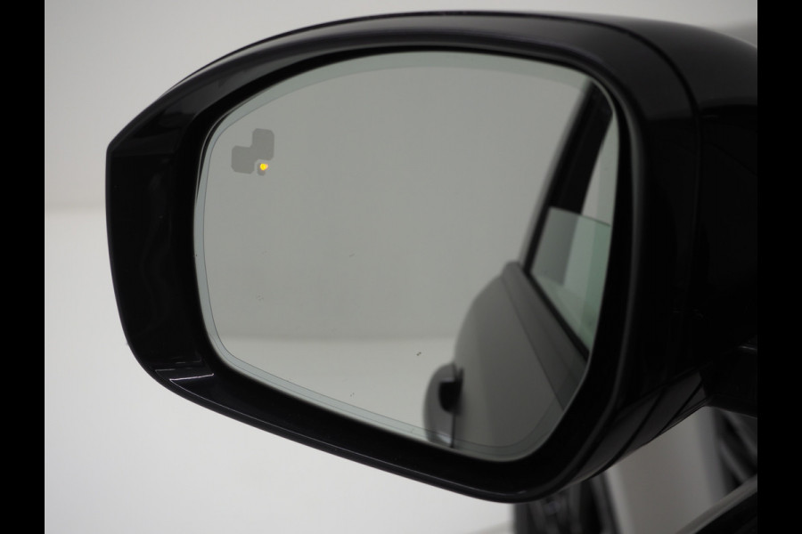 Land Rover Range Rover Sport 2.0 P400e HSE Dynamic SVO Satin | Panoramadak | Meridian | Luchtvering | Camera | Keyless | Adaptive Cruise | Carplay