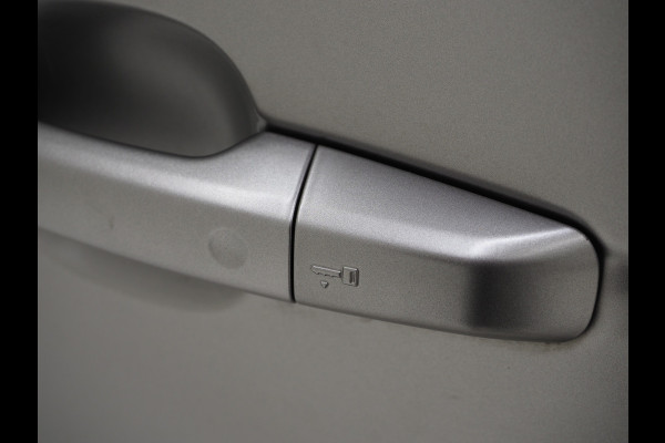 Land Rover Range Rover Sport 2.0 P400e HSE Dynamic SVO Satin | Panoramadak | Meridian | Luchtvering | Camera | Keyless | Adaptive Cruise | Carplay