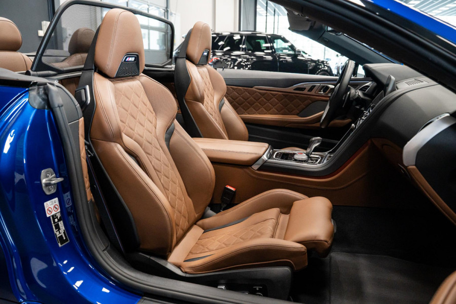 BMW 8 Serie M8 Competition *M-Driver's Package / Harman Kardon / Soft-Close / HUD / Surround-View / M Sportuitlaat*