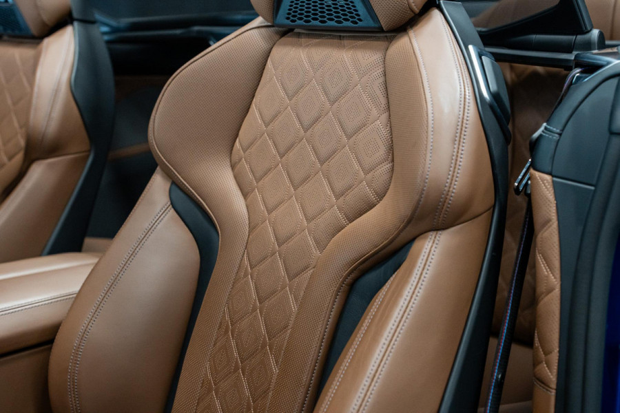 BMW 8 Serie M8 Competition *M-Driver's Package / Harman Kardon / Soft-Close / HUD / Surround-View / M Sportuitlaat*