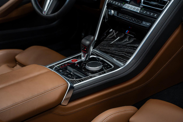 BMW 8 Serie M8 Competition *M-Driver's Package / Harman Kardon / Soft-Close / HUD / Surround-View / M Sportuitlaat*