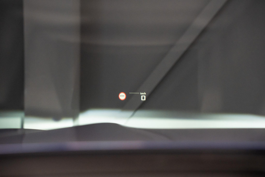 BMW 8 Serie M8 Competition *M-Driver's Package / Harman Kardon / Soft-Close / HUD / Surround-View / M Sportuitlaat*