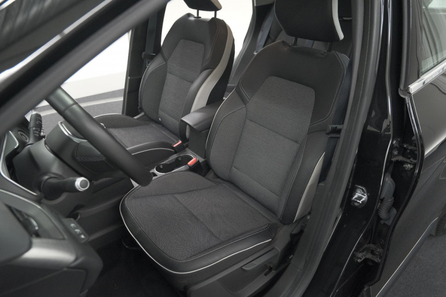 Renault Captur TCe 100 Intens | Camera | Stoelverwarming | Navigatie | Apple Carplay
