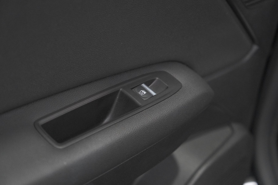 Renault Captur TCe 100 Intens | Camera | Stoelverwarming | Navigatie | Apple Carplay