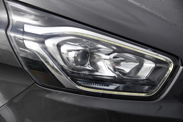 Ford Transit Custom 300 2.0 TDCI L1H1 DC PB Edition Camera, Cruise, Sensoren, Carplay, Automaat, Trekhaak, 130pk, multimedia, Uniek!