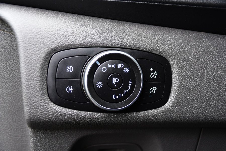 Ford Transit Custom 300 2.0 TDCI L1H1 DC PB Edition Camera, Cruise, Sensoren, Carplay, Automaat, Trekhaak, 130pk, multimedia, Uniek!