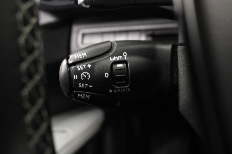 Peugeot 5008 1.2 PureTech Allure |Camera|Navi|