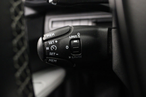 Peugeot 5008 1.2 PureTech Allure |Camera|Navi|