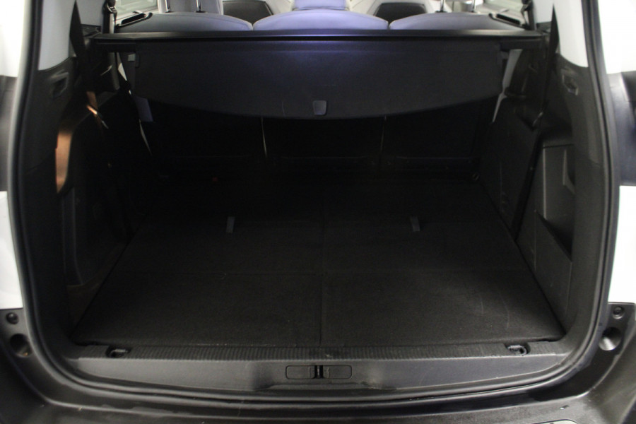 Peugeot 5008 1.2 PureTech Allure |Camera|Navi|