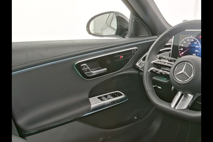 Mercedes-Benz E-Klasse Estate 300 e AMG Plug-In Hybride Trekhaak AMG Line | Night Pakket | Ledkoplampen | Stoelverwarming voor | Distronic. Inclusief 24 maanden MB Certified garantie voor Europa.