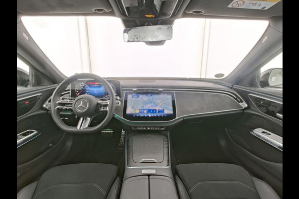 Mercedes-Benz E-Klasse Estate 300 e AMG Plug-In Hybride Trekhaak AMG Line | Night Pakket | Ledkoplampen | Stoelverwarming voor | Distronic. Inclusief 24 maanden MB Certified garantie voor Europa.