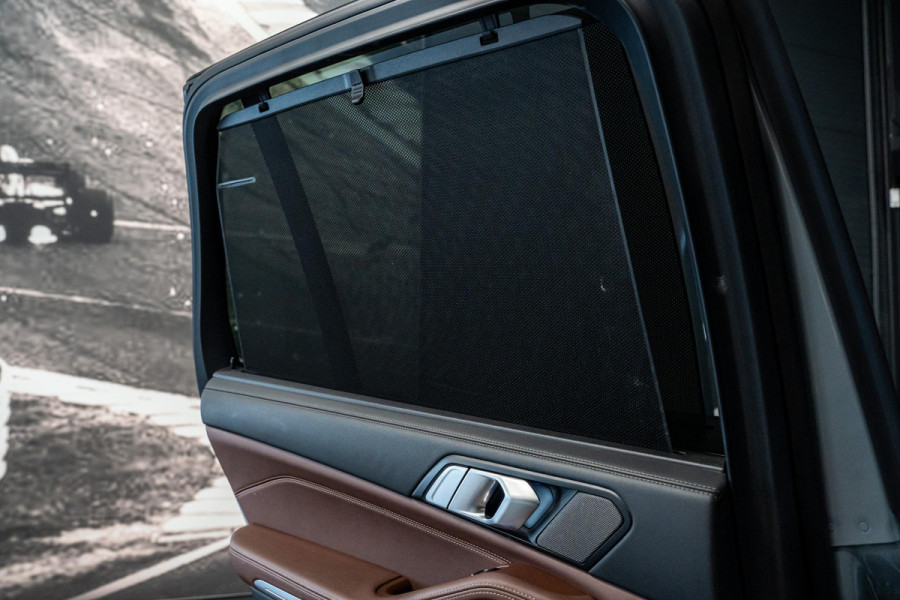 BMW X5 xDrive50e *M-Sport Pro / Harman Kardon / Panorama (Sky Lounge) / Keyless Entry / Surround View*