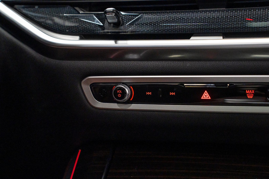 BMW X5 xDrive50e *M-Sport Pro / Harman Kardon / Panorama (Sky Lounge) / Keyless Entry / Surround View*