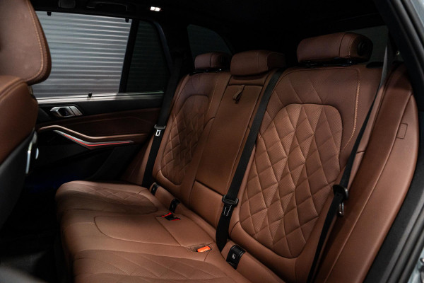BMW X5 xDrive50e *M-Sport Pro / Harman Kardon / Panorama (Sky Lounge) / Keyless Entry / Surround View*