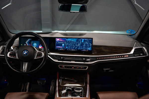 BMW X5 xDrive50e *M-Sport Pro / Harman Kardon / Panorama (Sky Lounge) / Keyless Entry / Surround View*