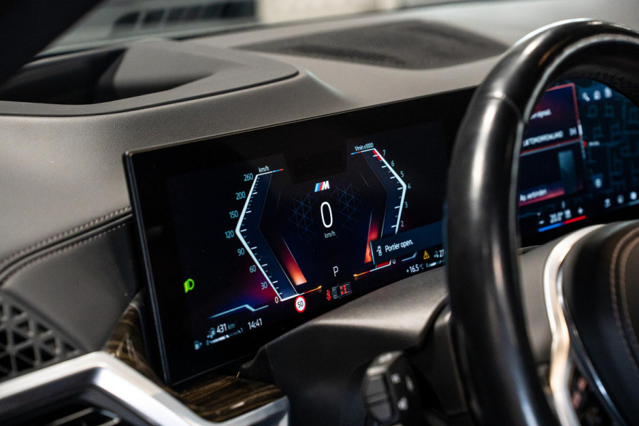 BMW X5 xDrive50e *M-Sport Pro / Harman Kardon / Panorama (Sky Lounge) / Keyless Entry / Surround View*