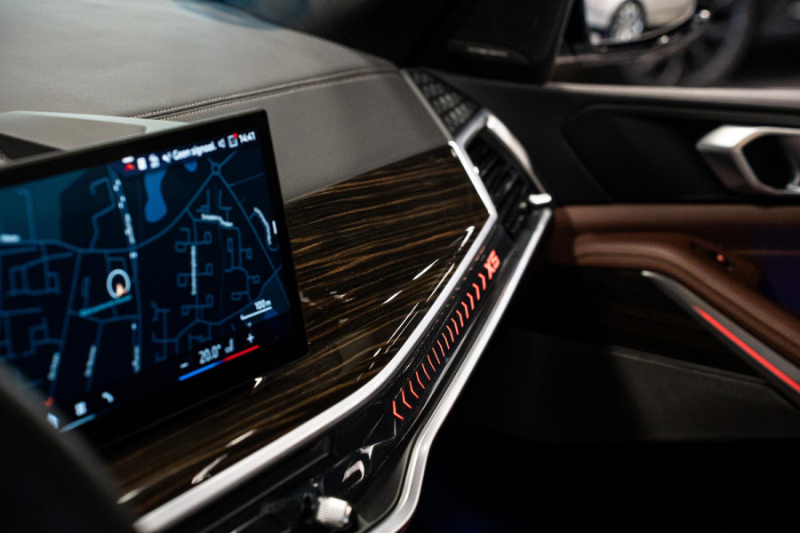 BMW X5 xDrive50e *M-Sport Pro / Harman Kardon / Panorama (Sky Lounge) / Keyless Entry / Surround View*