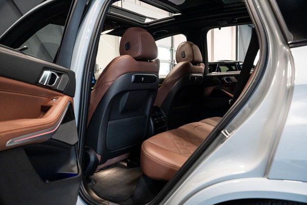BMW X5 xDrive50e *M-Sport Pro / Harman Kardon / Panorama (Sky Lounge) / Keyless Entry / Surround View*