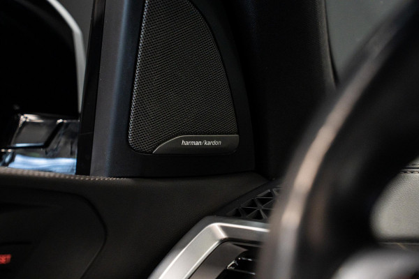 BMW X5 xDrive50e *M-Sport Pro / Harman Kardon / Panorama (Sky Lounge) / Keyless Entry / Surround View*