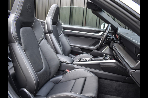 Porsche 911 Cabrio 3.0 Carrera 4 S | NL-AUTO | SPORT DESIGN PACK | 4-WHEEL BESTURING | LIFT SYSTEEM | SPORT CHRONO | 18-WEGS MEMORY SEATS |