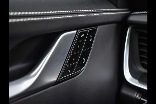 Porsche 911 Cabrio 3.0 Carrera 4 S | NL-AUTO | SPORT DESIGN PACK | 4-WHEEL BESTURING | LIFT SYSTEEM | SPORT CHRONO | 18-WEGS MEMORY SEATS |