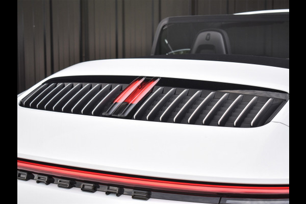 Porsche 911 Cabrio 3.0 Carrera 4 S | NL-AUTO | SPORT DESIGN PACK | 4-WHEEL BESTURING | LIFT SYSTEEM | SPORT CHRONO | 18-WEGS MEMORY SEATS |