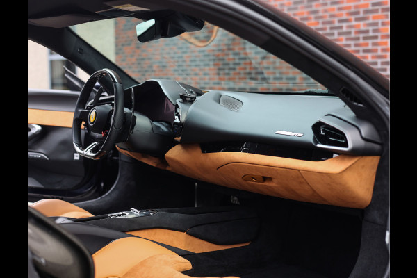 Ferrari 296 GTB 3.0 V6 | Blu America - Cuoio - Racing Seats