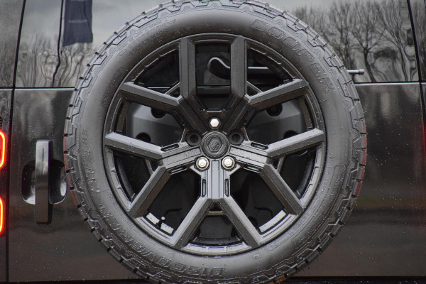 Land Rover Defender 110 P300e 110 S | Panorama | Urban 22''