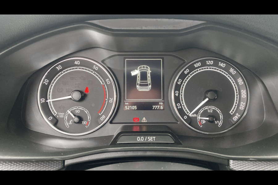 Škoda Kamiq 1.0 TSI 110pk Ambition Navigatie Pdc Carplay Led