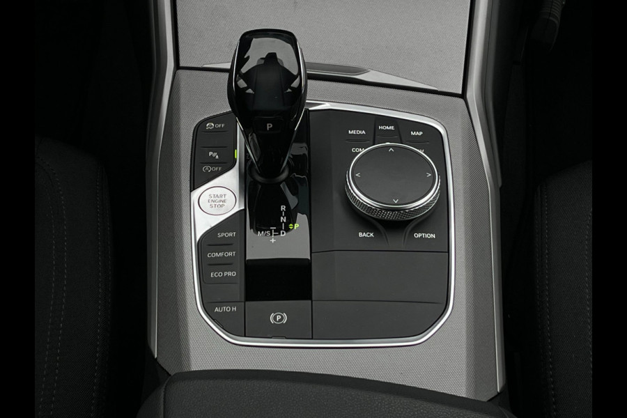 BMW 3 Serie 318i Executive Edition NAVI | CarPlay | LED