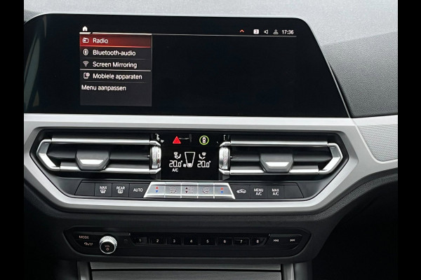 BMW 3 Serie 318i Executive Edition NAVI | CarPlay | LED