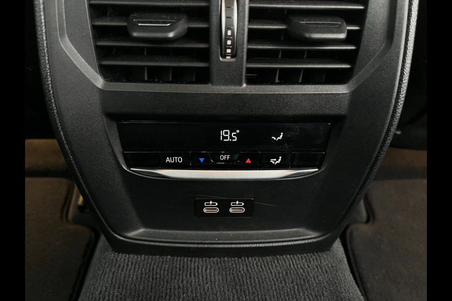 BMW 3 Serie 318i Executive Edition NAVI | CarPlay | LED