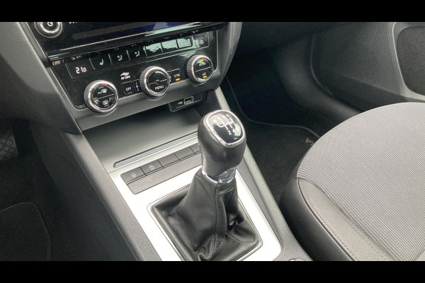 Škoda Octavia Combi 1.0 TSI 115pk Greentech Business Edition Navigatie Carplay Pdc Cruise
