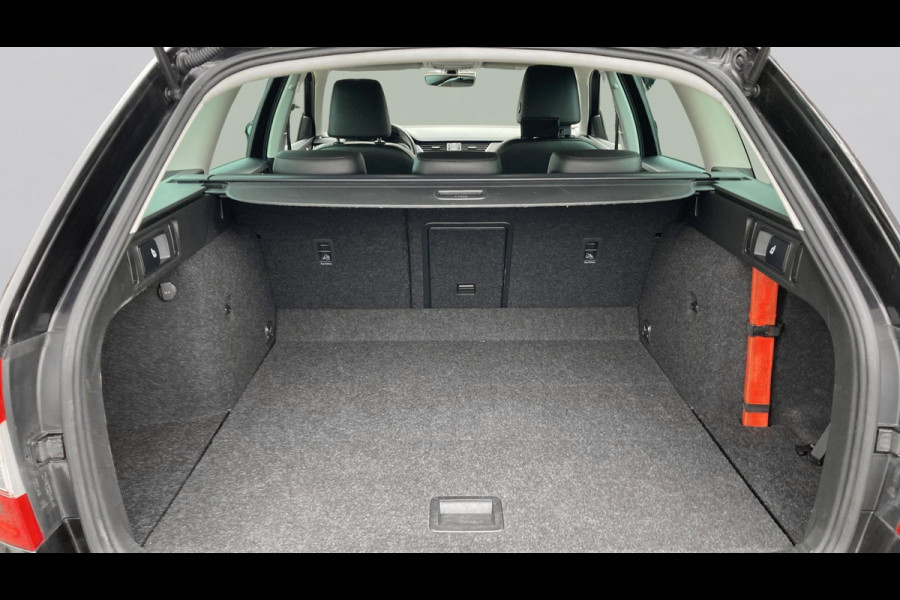 Škoda Octavia Combi 1.0 TSI 115pk Greentech Business Edition Navigatie Carplay Pdc Cruise