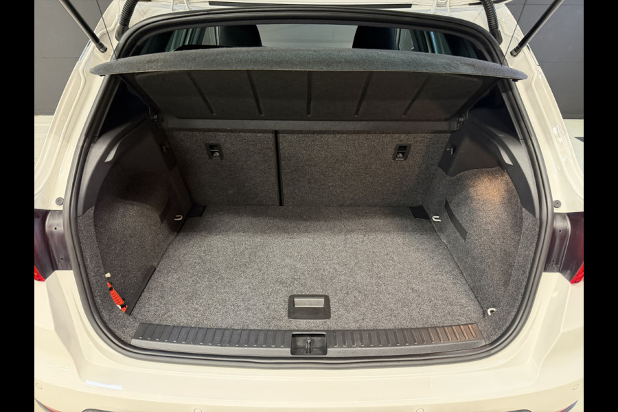 Seat Arona 1.0 TSI Xcellence Business Intense | Camera | Sfeerverlichting | Stoelverwarming | Adaptive cruise | Carplay