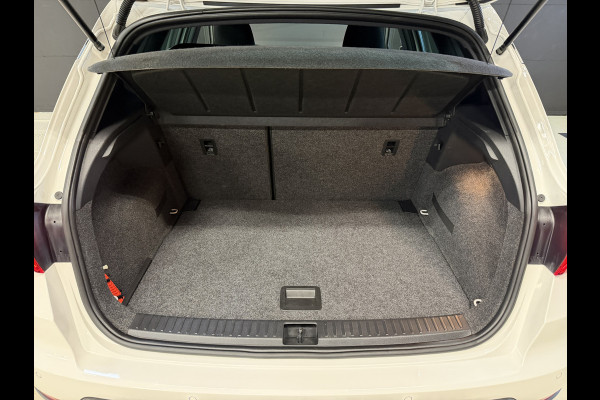Seat Arona 1.0 TSI Xcellence Business Intense | Camera | Sfeerverlichting | Stoelverwarming | Adaptive cruise | Carplay