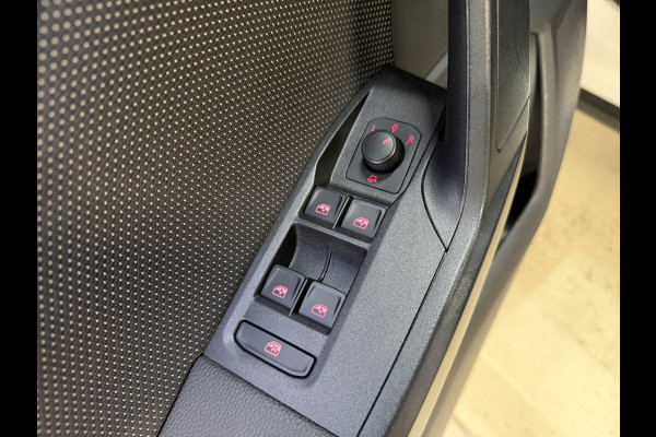 Seat Arona 1.0 TSI Xcellence Business Intense | Camera | Sfeerverlichting | Stoelverwarming | Adaptive cruise | Carplay