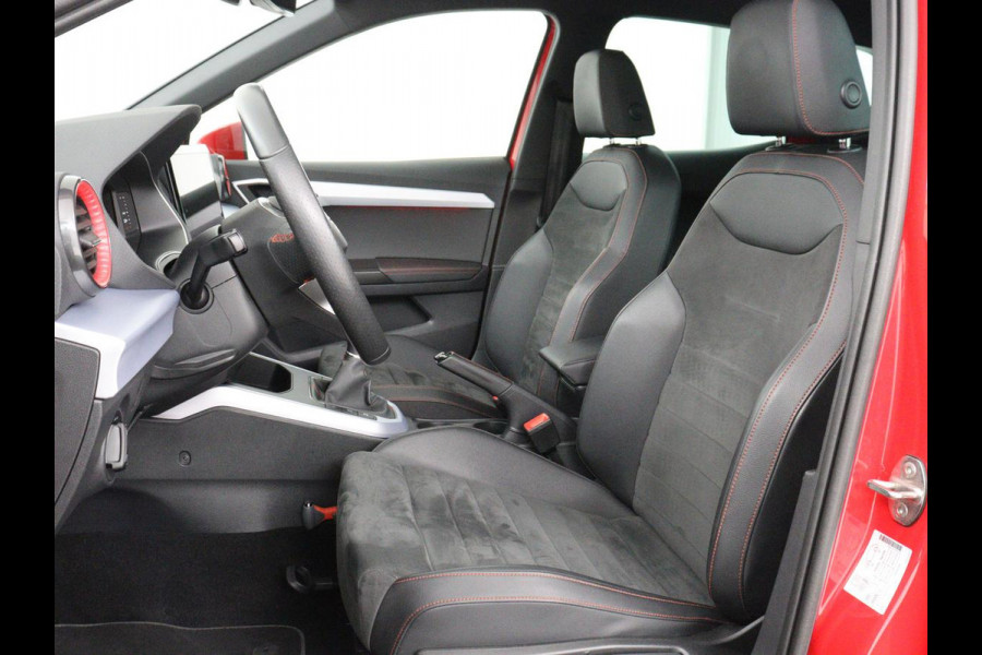 Seat Arona 1.0 TSI FR Business Intense | LED | Stoelverwarming | Camera | Adaptive Cruise | Carplay | DAB