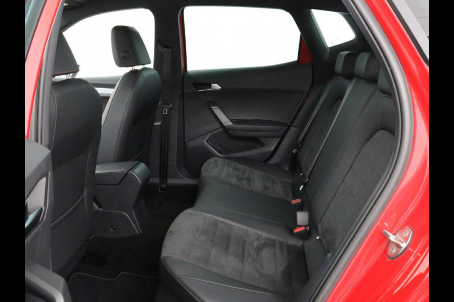 Seat Arona 1.0 TSI FR Business Intense | LED | Stoelverwarming | Camera | Adaptive Cruise | Carplay | DAB