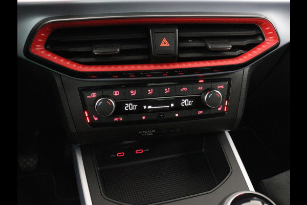 Seat Arona 1.0 TSI FR Business Intense | LED | Stoelverwarming | Camera | Adaptive Cruise | Carplay | DAB