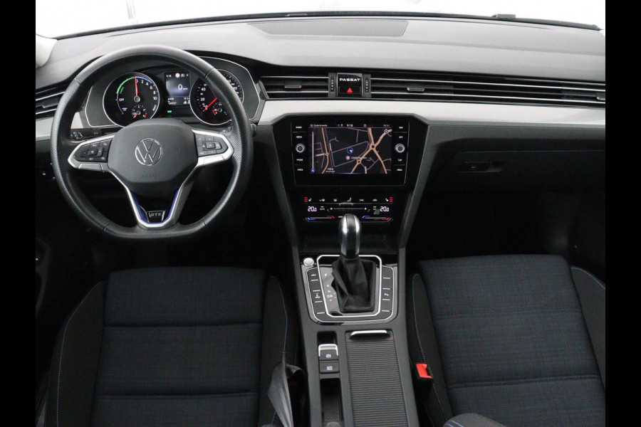 Volkswagen Passat 1.4 TSI PHEV GTE Business | Adaptive Cruise | Stoelverwarming | Trekhaak | Carplay | Massage | Camera