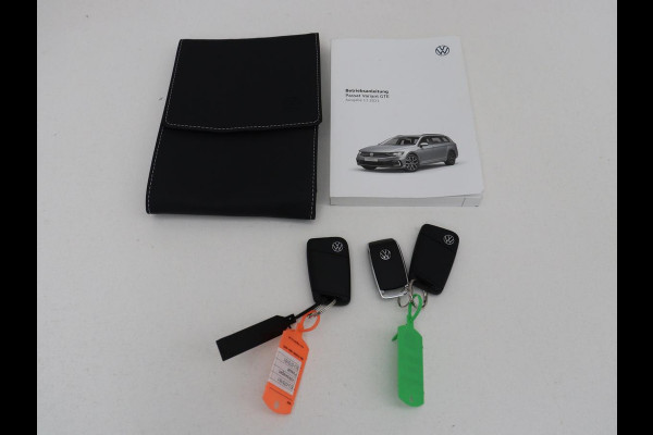 Volkswagen Passat 1.4 TSI PHEV GTE Business | Adaptive Cruise | Stoelverwarming | Trekhaak | Carplay | Massage | Camera