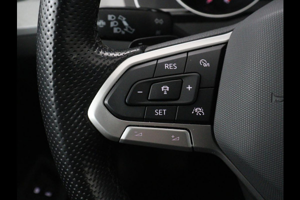 Volkswagen Passat 1.4 TSI PHEV GTE Business | Adaptive Cruise | Stoelverwarming | Trekhaak | Carplay | Massage | Camera