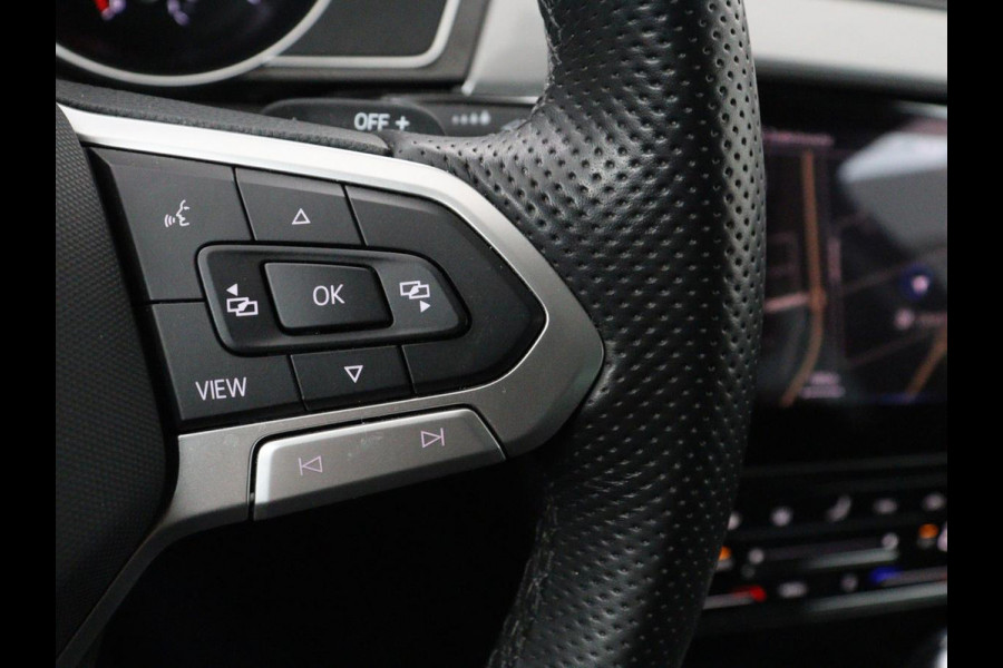 Volkswagen Passat 1.4 TSI PHEV GTE Business | Adaptive Cruise | Stoelverwarming | Trekhaak | Carplay | Massage | Camera