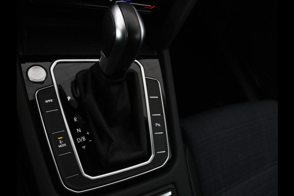 Volkswagen Passat 1.4 TSI PHEV GTE Business | Adaptive Cruise | Stoelverwarming | Trekhaak | Carplay | Massage | Camera