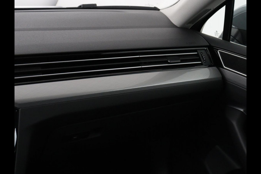 Volkswagen Passat 1.4 TSI PHEV GTE Business | Adaptive Cruise | Stoelverwarming | Trekhaak | Carplay | Massage | Camera