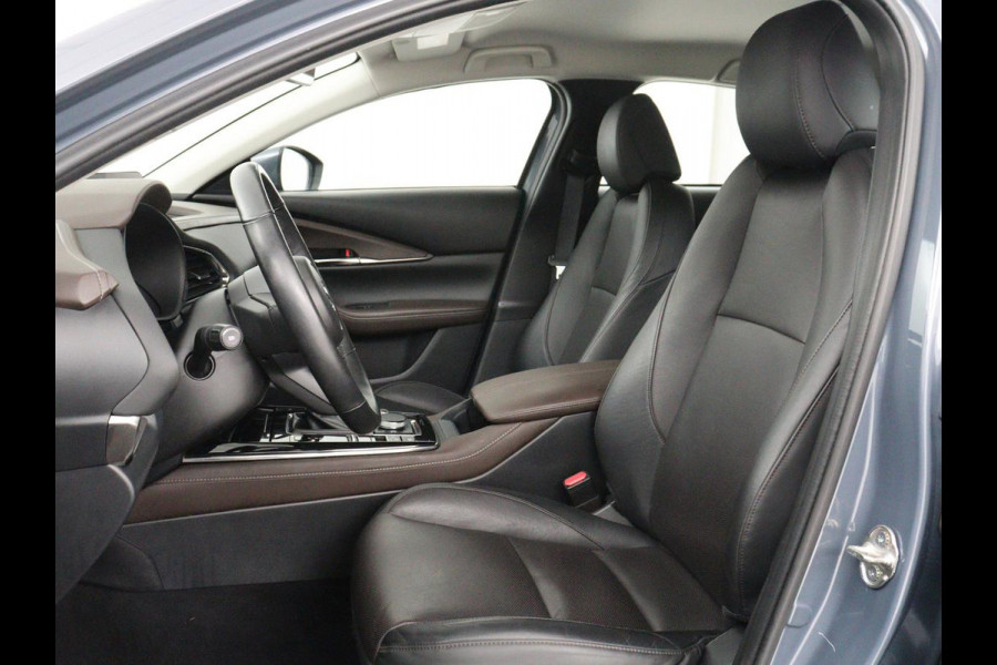 Mazda CX-30 2.0 e-SkyActiv-G M Hybrid Comfort | Leder | Stoel & Stuurverwarming | Adaptive Cruise | Trekhaak | Head-up | Camera
