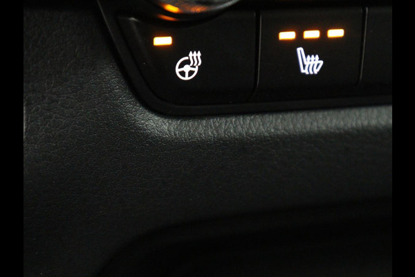 Mazda CX-30 2.0 e-SkyActiv-G M Hybrid Comfort | Leder | Stoel & Stuurverwarming | Adaptive Cruise | Trekhaak | Head-up | Camera